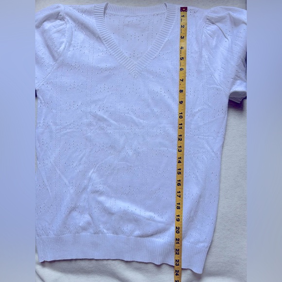 Pretty v neck puffed sleeve pointelle summer lightweight sweater - Picture 3 of 6